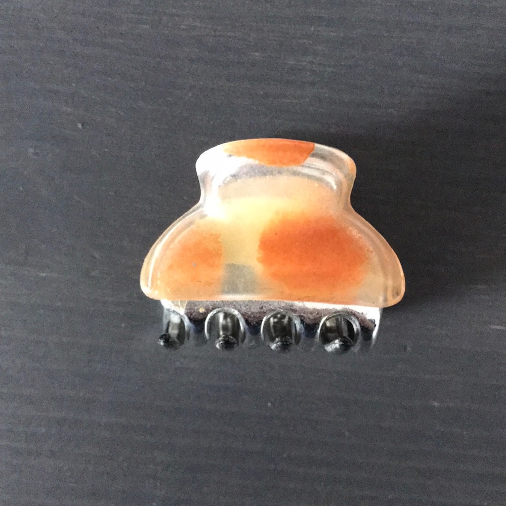 Plastic hair clip